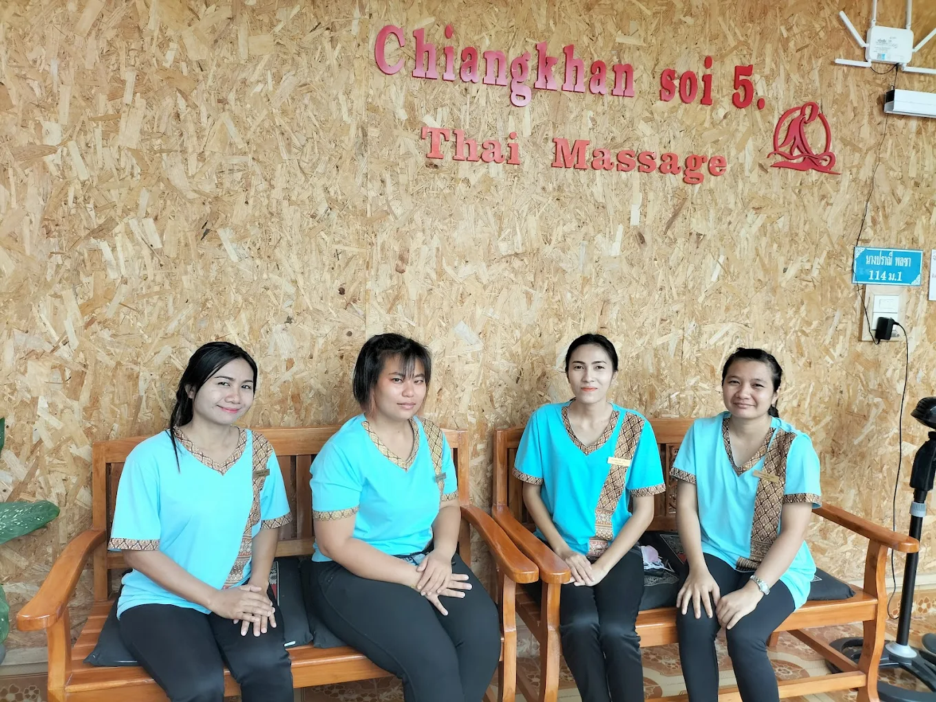 Professional Thai massage therapist team